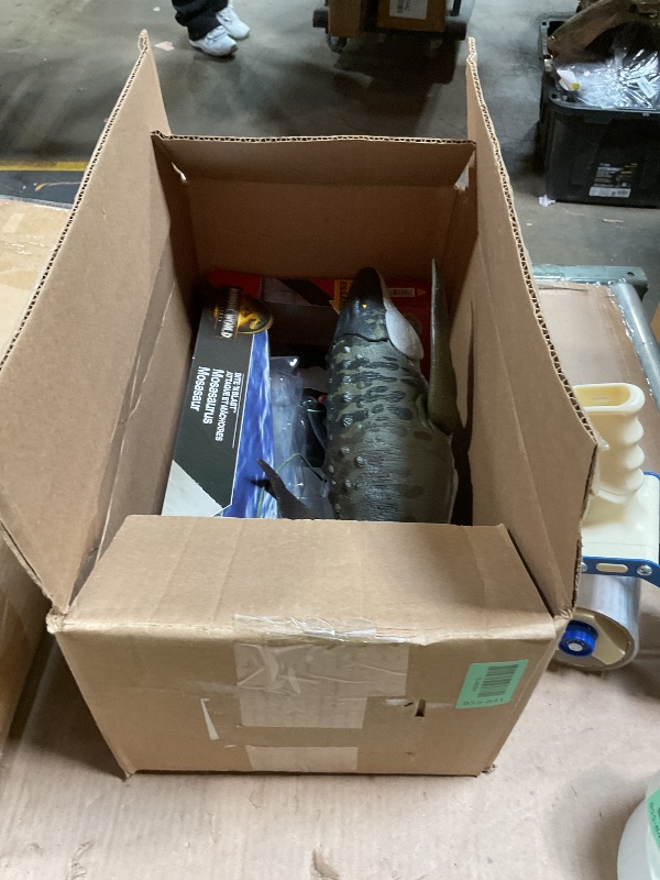 Photo 1 of ***USED***Mattel Jurassic World Rebirth Bite N Blast Mosasaurus Action Figure & Mini Dilophosaurus, Wide Jaw Dinosaur Toy, Movie-Accurate Posable, Digital Play