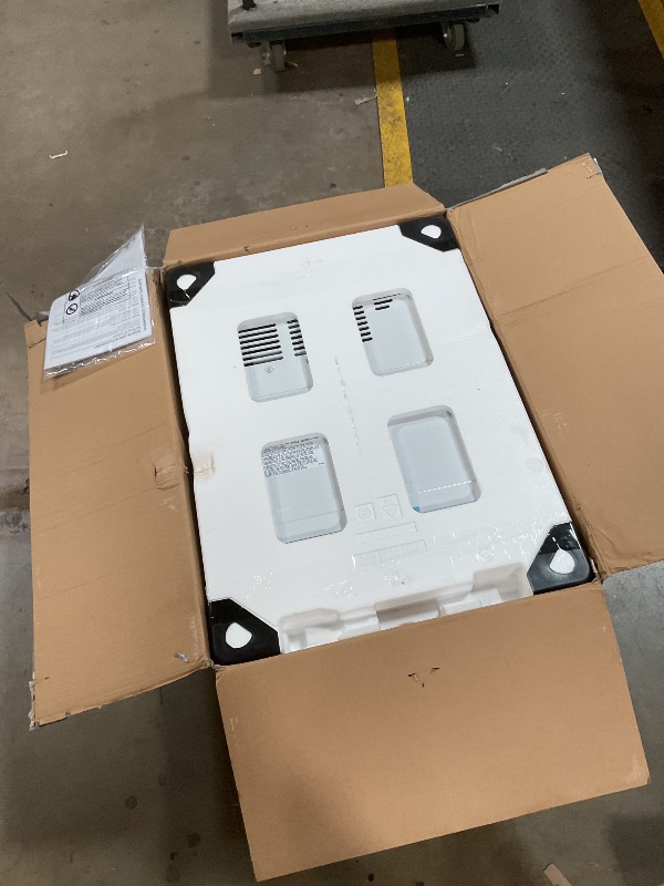 Photo 1 of ***RECOMENDED FOR PARTS/ DOESN'T BLOW COLD AIR / AIR STAYS HOT**** GE Profile ClearView Inverter Window Air Conditioner Unit, 12,200 BTU, Energy Efficient Cooling up to 550 sq ft., Ultra Quiet, SMART Home Capable, Includes Remote, White