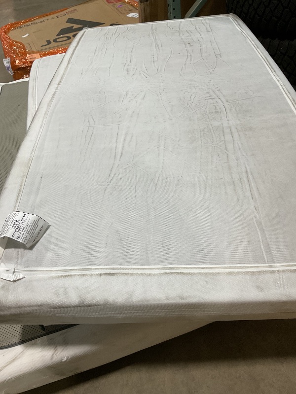Photo 1 of ** scrape/dirt **Zinus Green Tea Memory Foam Mattress 5 Inch, Pressure-Relieving Comfort & Full-Body Support, Naturally Fresh, Medium Firm Feel, CertiPUR-US & Oeko-TEX Certified Safe Materials, Twin