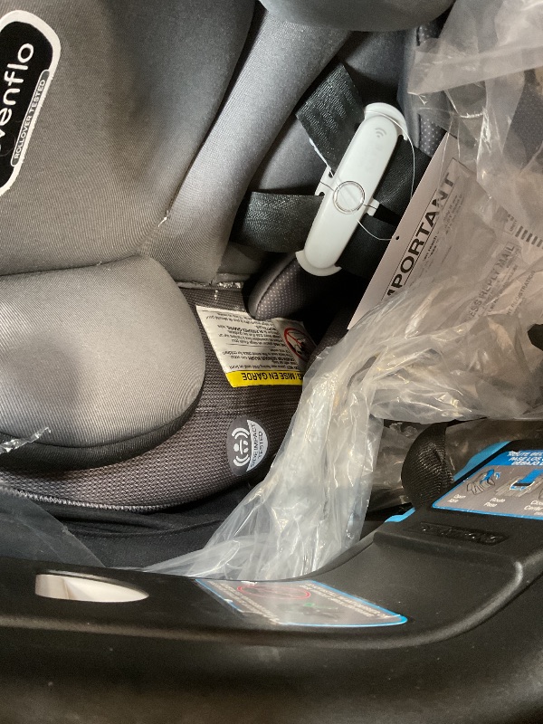 Photo 1 of **dirt**Evenflo Pivot Xpand Modular Travel System with LiteMax Infant Car Seat (Ayrshire Black)