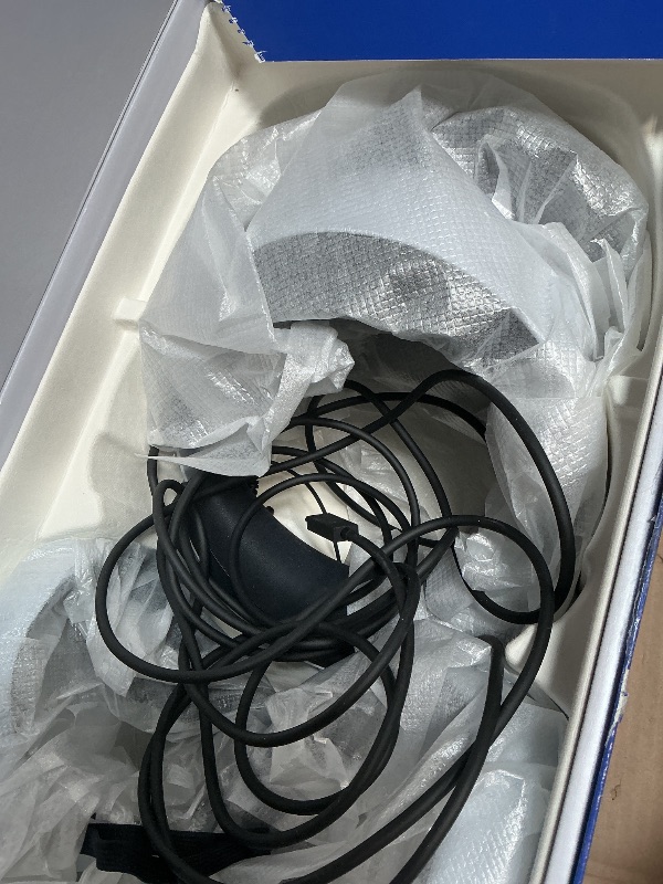 Photo 1 of ***FOR PARTS ONLY/ EXTREMELY DIRTY / HAS HAIR/ NON-FUNCTIONAL**** PlayStation VR2 Horizon Call of The Mountain™ Bundle (PSVR2)