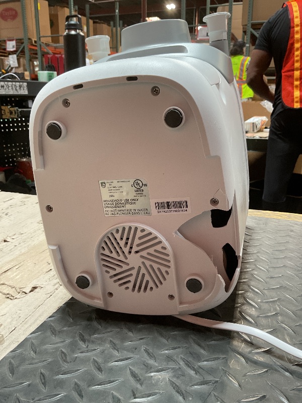 Photo 1 of ***DOESN'T SIT STURDY WITH CRACK ON THE BASE*** Philips 7000 Series Pasta Maker, ProExtrude Technology 150W, 8 discs, Perfect Mixing Technology, Prepare up to 8 Portions, HomeID App, White, (HR2660/03)