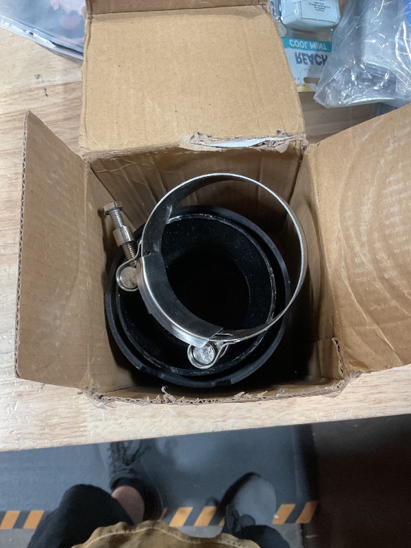 Photo 1 of ***MINOR DAMAGE (SCUFFED)*** Bielpord Universal 2.5-Inch Inlet 3.66-Inch Outlet 4.84-Inch Length Car Exhaust Tips Black