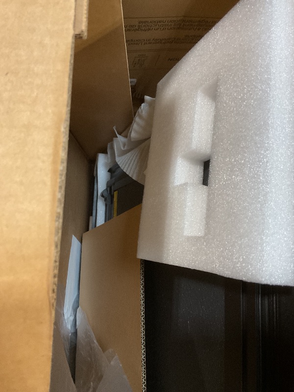 Photo 1 of ** missing both rails **Rough Country Hard Tri-Fold Flip Up Tonneau Cover for Chevy Silverado & GMC Sierra 1500 (2019-2026) – Flush Aluminum Bed Cover, Fits 5'10" Short Bed
