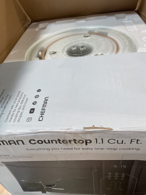 Photo 1 of ****NON FUNCTIONAL*** PARTS ONLY*** Chefman Countertop Microwave Oven 1.1 Cu. Ft., 1000 Watts with 10 Power Levels, 6 Cooking Presets with One-Touch Express Cook, Eco Mode, Child Safety Lock, & Mute Button - Black