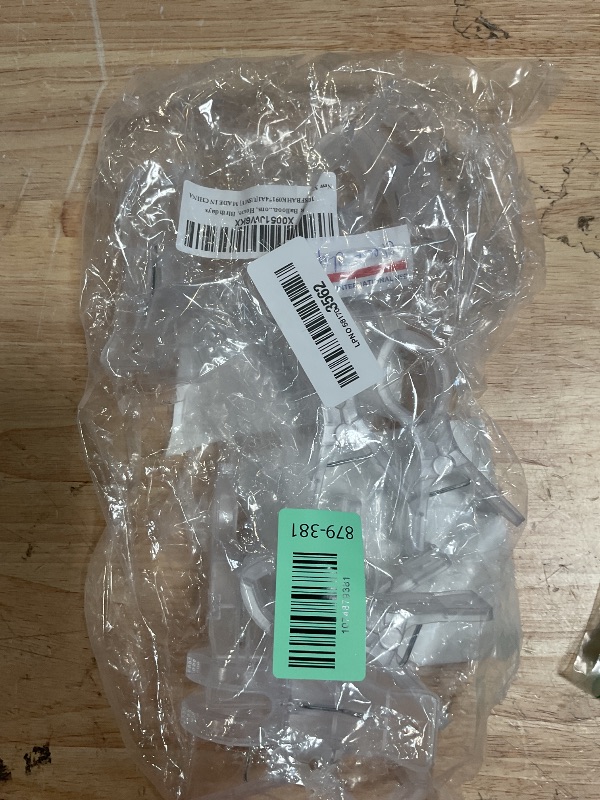 Photo 1 of 10 Pack Balloon Arch Clips, 3.5 Inch Plastic Transparent Backdrop Balloon Clamps, Clear Plastic Clips for Decorative Backdrops, Party Decorations, Home, Birthdays