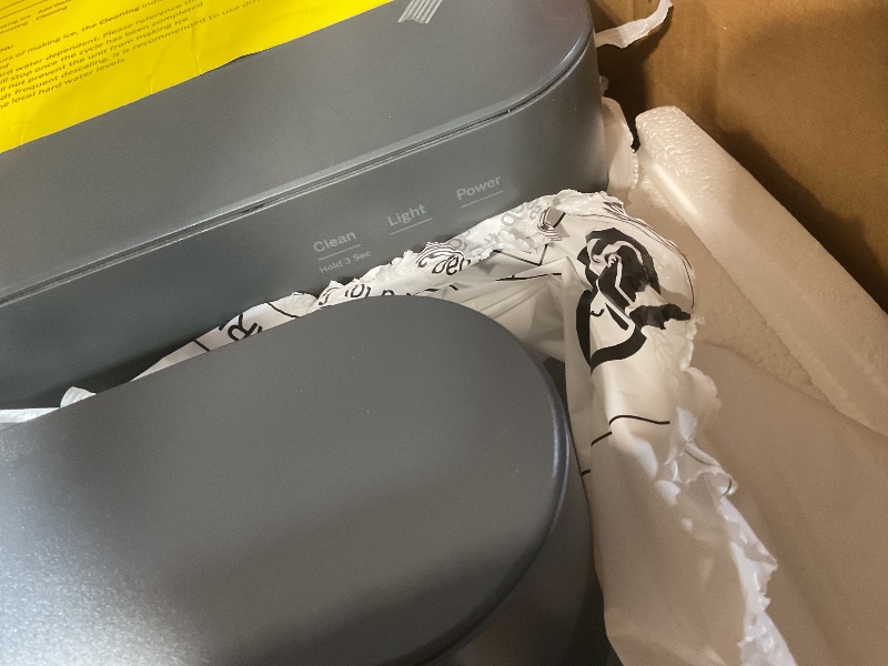 Photo 1 of *****FOR PARTS ONLY/DOESN'T HOLD WATER TO MAKE CUBES*** GE Profile Opal 2.0 with 0.75 Gallon Tank, Chewable Crunchable Countertop Nugget Ice Maker, Scoop included, 38 lbs in 24 hours, Pellet Ice Machine with WiFi & Smart Connected, Stainless Steel
