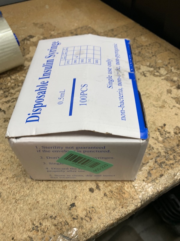 Photo 1 of 0.5ml Syringe with Cap, 29G 1/2" 13mm 1/2cc Syringes, Disposable Individual Package, Pack of 100