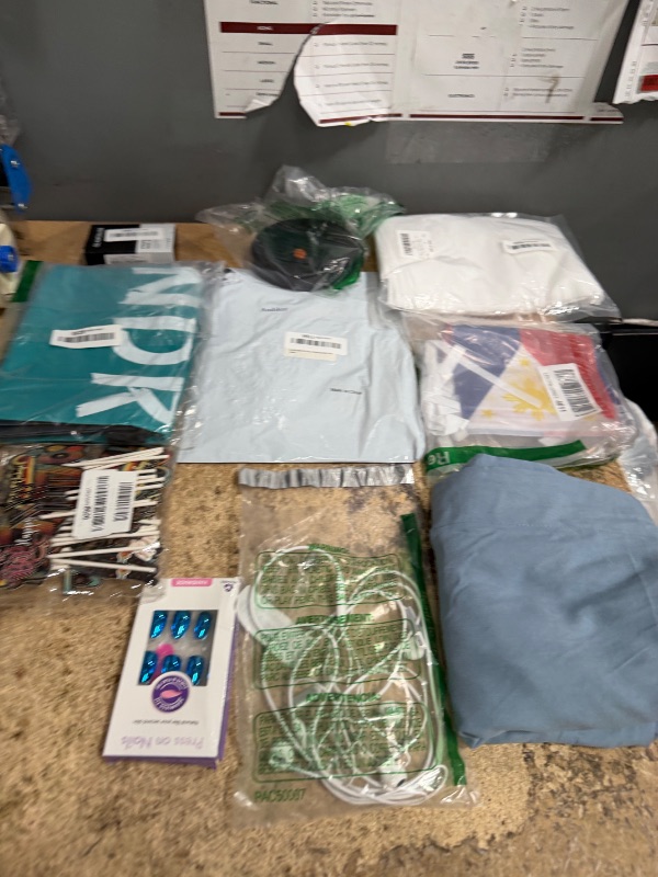 Photo 1 of 10 assorted misc items