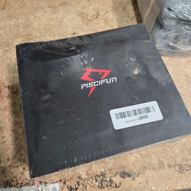 View 2 of **FACTORY SEALED **Piscifun Alijoz 400 Baitcaster Fishing Reel, 35Lbs Max Drag Aluminum Alloy Frame Baitcasting Reel, 8.1:1 Gear Ratio Freshwater and Saltwater Low Profile Casting Reel for Musky, Black Right Handle