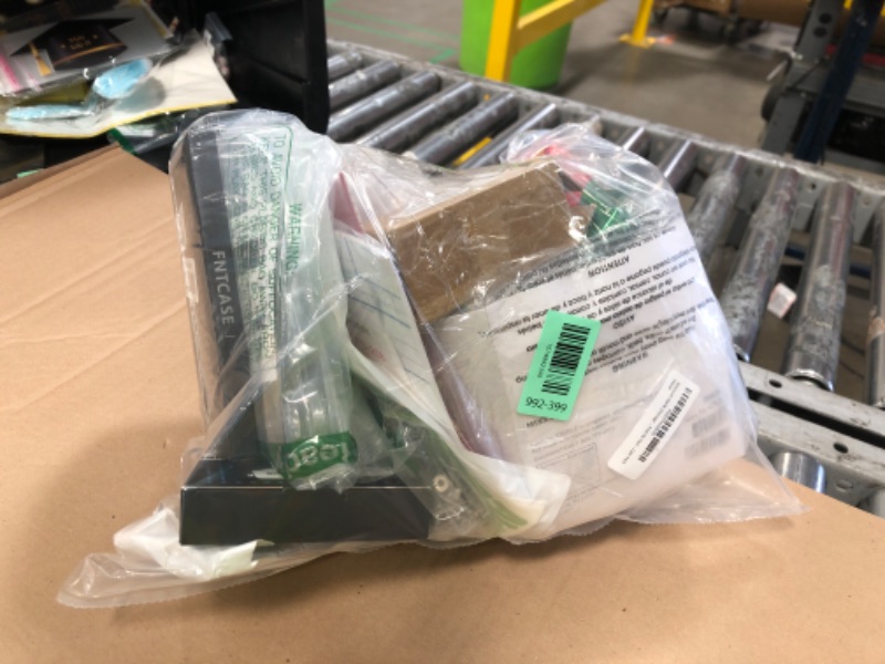 Photo 1 of ***MISSING PARTS***
20 PIECE MISC BUNDLE