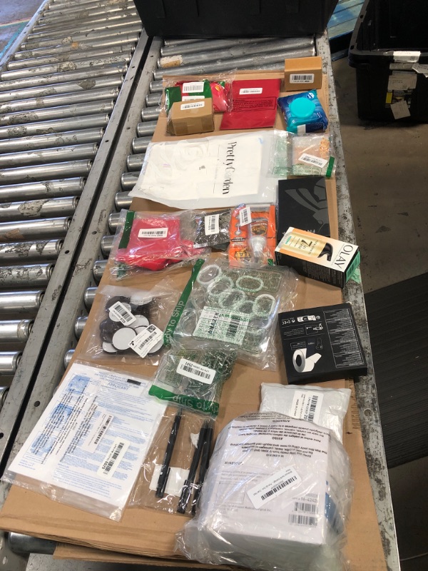 Photo 1 of ***MISSING PARTS***
20 PIECE MISC BUNDLE