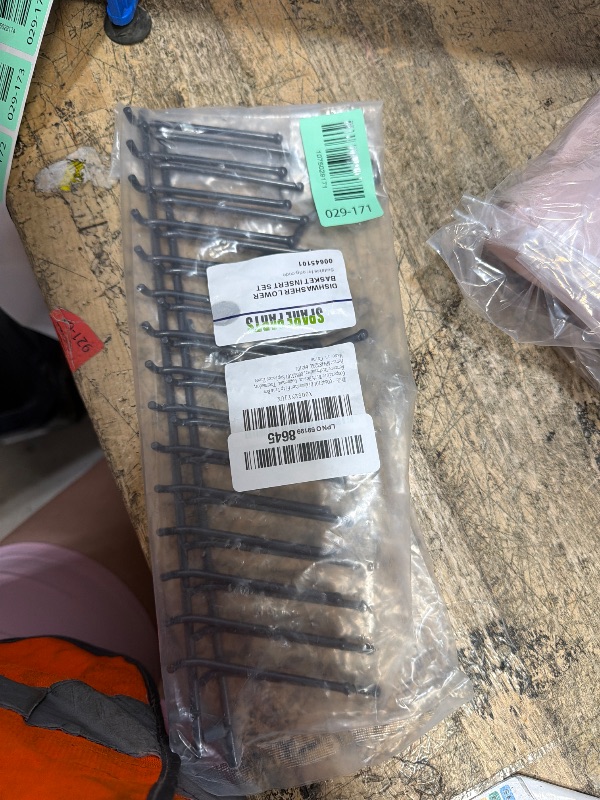 Photo 1 of 00645101 Dishwasher Flip Tine Row Compatible With Bosch Kenmore AP4483269