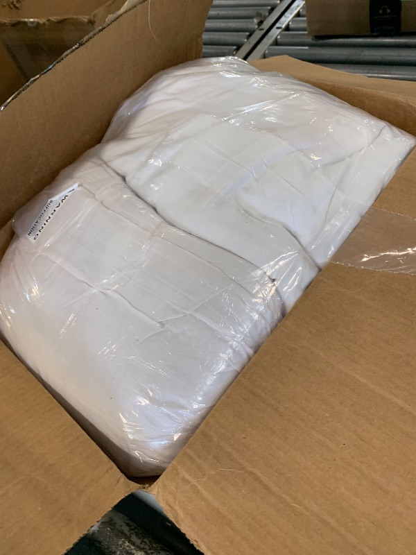 Photo 1 of  Duvet Insert Comforter Shell All Season Lightweight, Noiseless Temperature Regulation Breathable Wool Bedding for Luxurious Sleep Queen Size