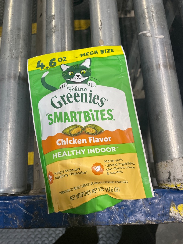 Photo 1 of (3 Pack) Feline Greenies SMARTBITES Hairball Control, Chicken Flavor (4.6 oz Per Pack)3