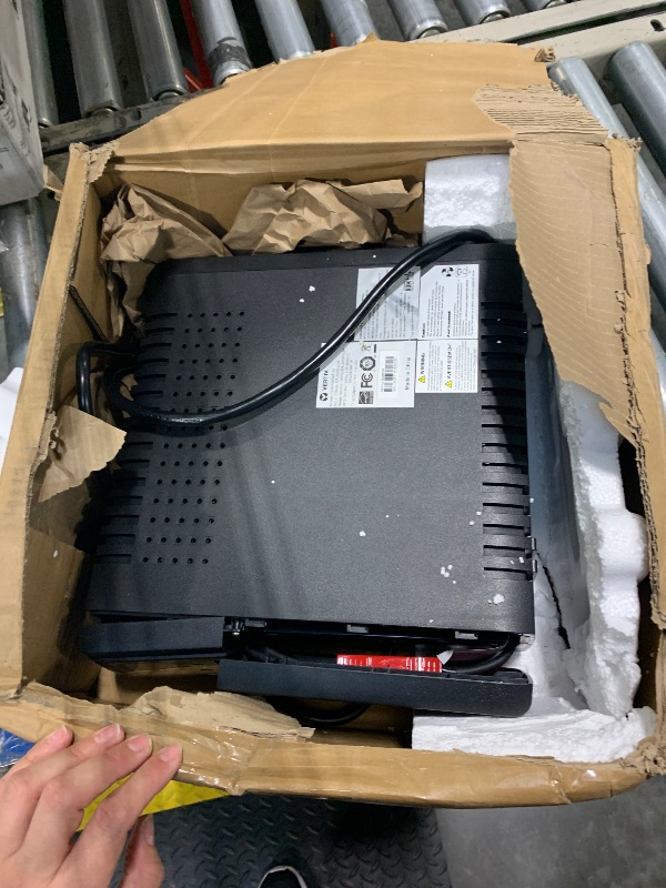Photo 1 of ***Minor Damage*** Vertiv Liebert PSA5 UPS - 1000VA/600W 120V Line Interactive AVR Tower UPS, 10 outlets, 2 USB Charging Ports, Battery Backup w/Surge Protection, 3 Year Warranty, Energy Star Certified (PSA5-1000MT120)