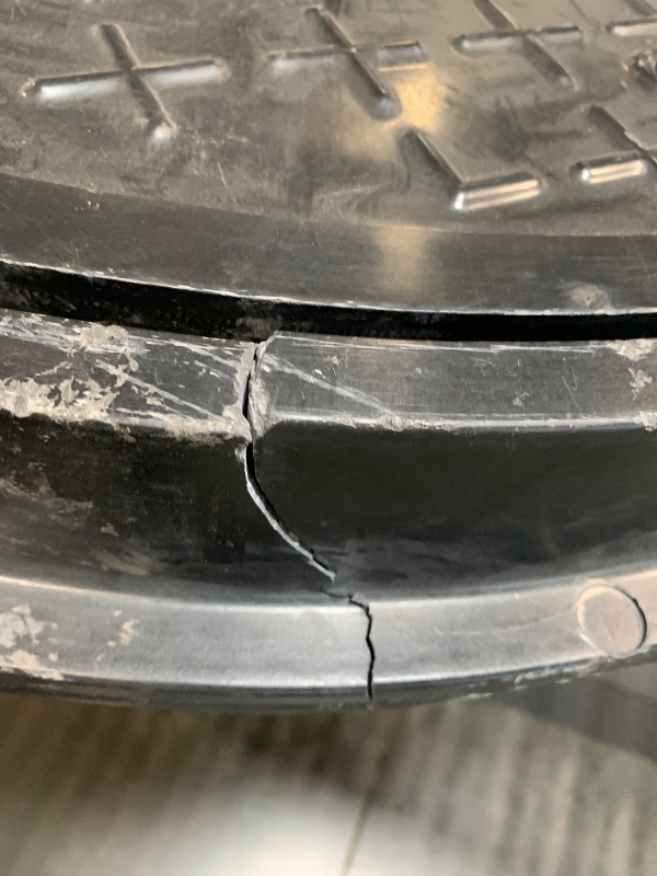 Photo 1 of ** DAMAGE** Natotela 27.6in Round Manhole Cover and Frame, Fiberglass Recessed Solid Top Cover with Base Size 31in,25in Clear Opening,Septic Tank Cover and Base 
