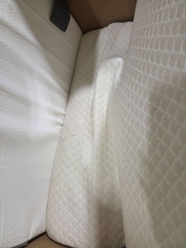 Photo 1 of ***DIRTY*** edge Set for After Surgery, Acid Reflux Relief, Snoring, Neck&Back Support, White/Grey