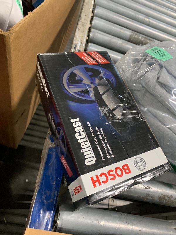 Photo 1 of ** MISSING PARTS**
BOSCH BP946 QuietCast Premium Semi-Metallic Disc Brake Pad Set - Compatible with Select BMW 330Ci, 330i, 330xi, X3, Z4; FRONT