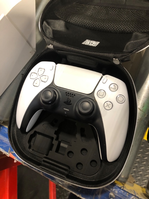 Photo 1 of [Used SCRATCHES] Sony DualSense Wireless Controller for PS5 White - CFI-ZCT1W