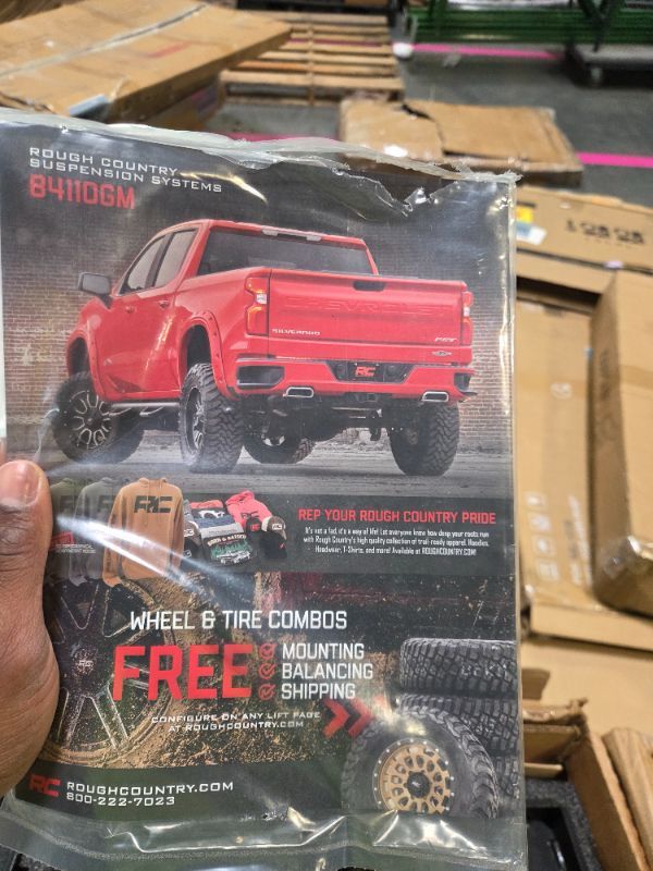 Photo 1 of ***VIEW ALL IMAGES*** Rough Country 1.5-2" Leveling Lift Kit for 99-06 Chevy/GMC 1500-28330