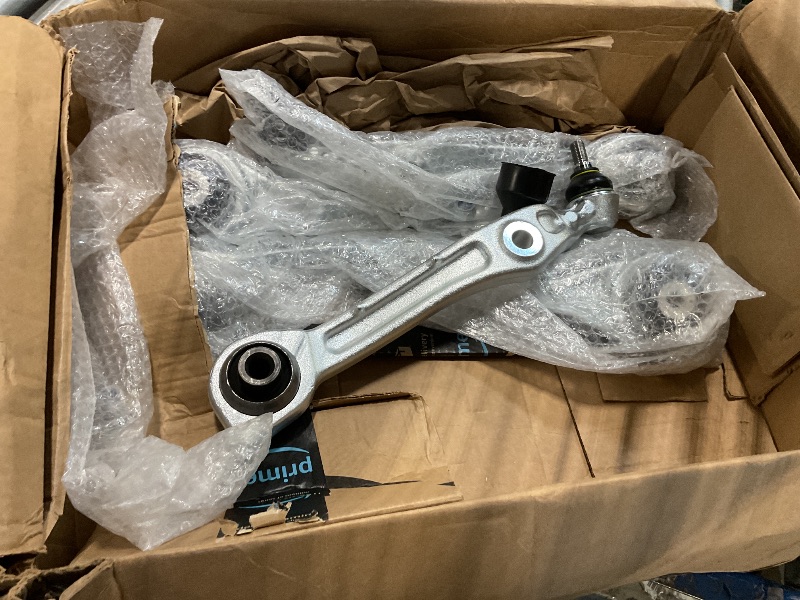 Photo 1 of ****SIMILAR ITEM***
Detroit Axle - 8pc Front End Suspension Kit for 2016-2021 Tesla Model X, 2017 2018 2019 2020, Upper Lower Rearward Forward Control Arms w/Ball Joints Sway Bar End Links Outer Tie Rod Ends Replacement