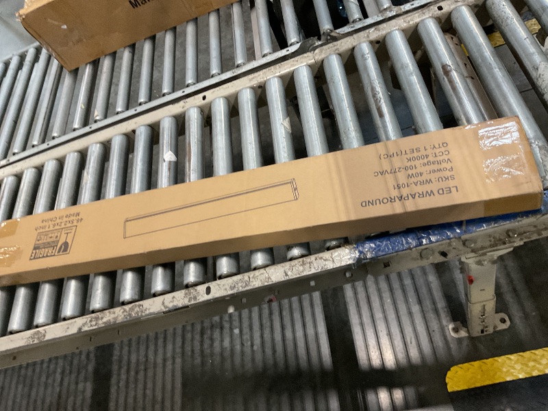 Photo 1 of ***SIMILAR ITEM***
HYPERLITE 4ft LED Wraparound Light 60W,6600LM 4' LED Shop Lights Fixture with 3 Wattages for Garage,4000K Neutral White Wrap Light AC120V,ETL Listed 48inch Led Light Fixtures for Office, Kitchen