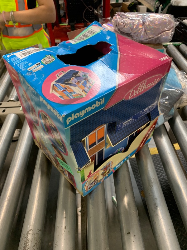 Photo 1 of ** MISSING PARTS**
Playmobil Take Along Dollhouse