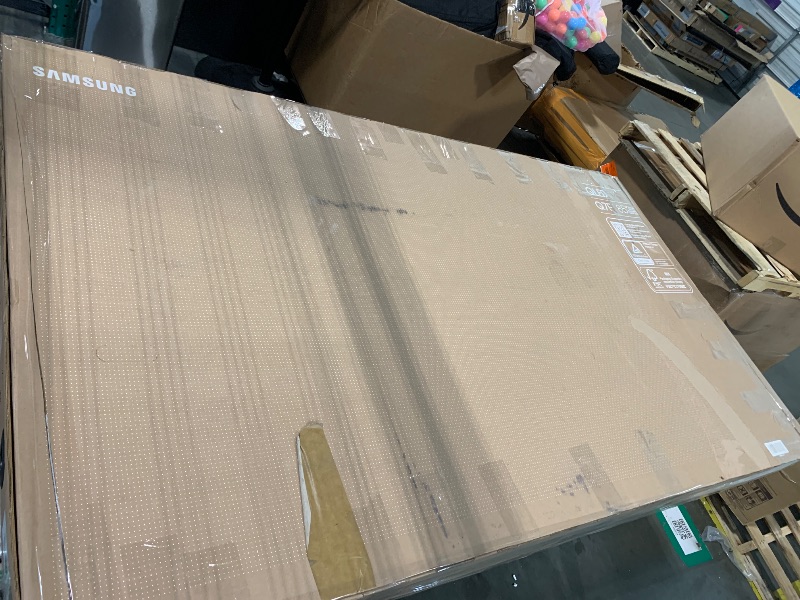 Photo 1 of ***DIFF SN*** Samsung 85-Inch Class QLED Q7F Series Samsung Vision AI Smart TV (2025 Model, 85Q7F) Quantum HDR, Object Tracking Sound Lite, Q4 AI Gen1 Processor, 4K upscaling, Gaming Hub, Alexa Built-in
