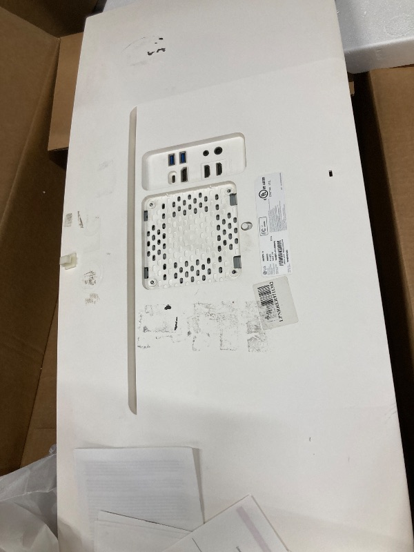 Photo 1 of ***DAMAGED, MISSING POWER CORD -SELLING AS PARTS ONLY*** LG 38WN95C-W Monitor 38" 21:9 Curved UltraWide QHD+ (3840 x 1600) Nanio IPS Display, Thunderbolt 3, 1ms Response Time, 144Hz Refresh Rate, NVIDIA G-SYNC, AMD FreeSync -White/Silver