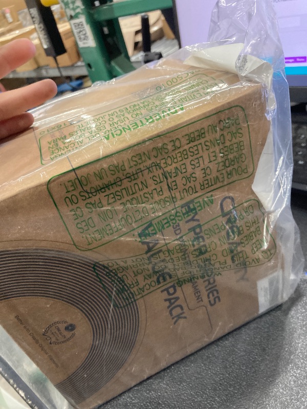 Photo 1 of ?Creality Hyper PLA Filament Bundle 2KG, RFID 3D Printer Filament PLA 1.75mm for High Speed 30-600mm/s, Support CFS, Fits for Most 3D Printers (Black & White)