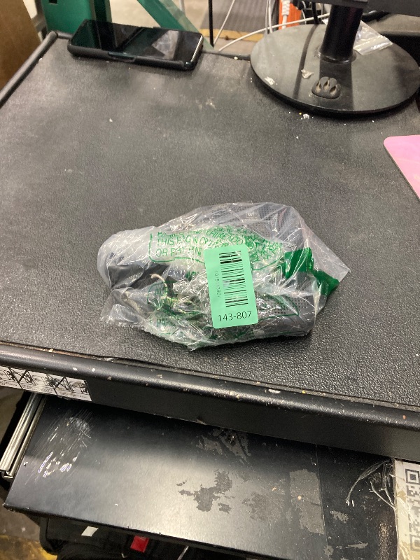 Photo 1 of  WinBridge WB002 Wireless Voice Amplifier. This portable device is designed to amplify your voice clearly and effectively, making it ideal for teachers, tour guides, coaches, presenters, and anyone who needs to project their voice to a group. Its lightwei