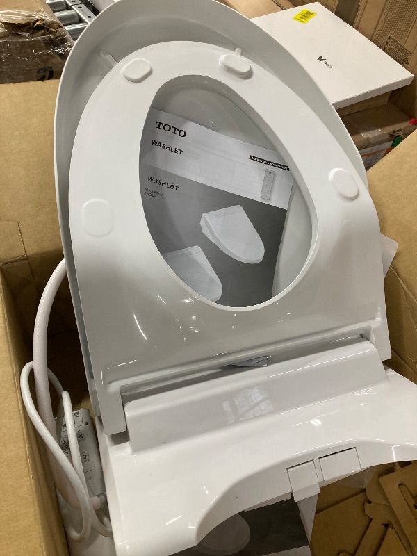 Photo 1 of ***USED**** TOTO® WASHLET® C5 Electronic Bidet Toilet Seat with PREMIST and EWATER+ Wand Cleaning, Elongated, Cotton White - SW3084#01
