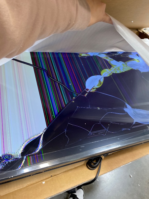 Photo 1 of ***** NO RETURN**** NO REFUND****** Samsung 43-Inch Class Crystal UHD U8000F 4K Smart TV (2025 Model) Endless Free Content, Crystal Processor 4K, MetalStream Design, Knox Security, Alexa Built-in