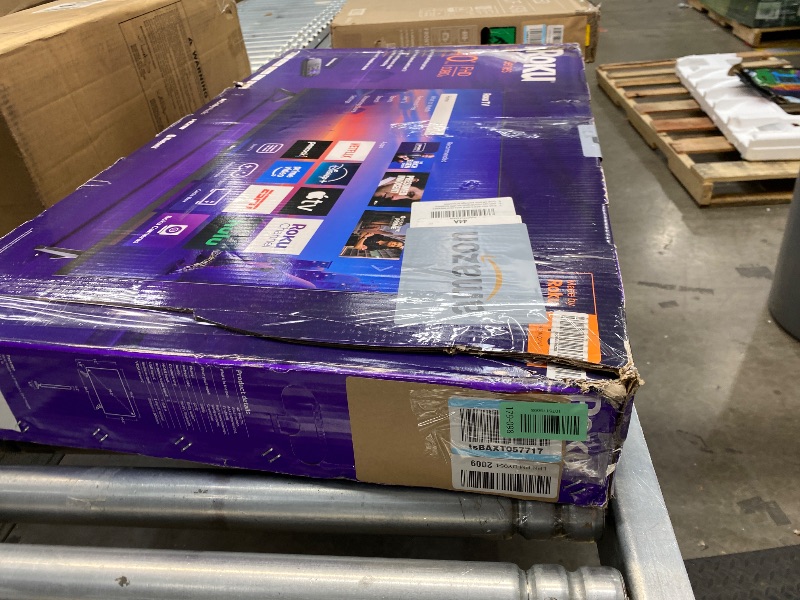 Photo 1 of ****** NO REFUND*****  NO RETURN******* Roku Smart TV – 40-Inch Select Series, 1080p Full HD TV – Roku TV with Voice Remote – Flat Screen LED Television with Wi-Fi for Streaming Live Local News, Sports, Family Entertainment