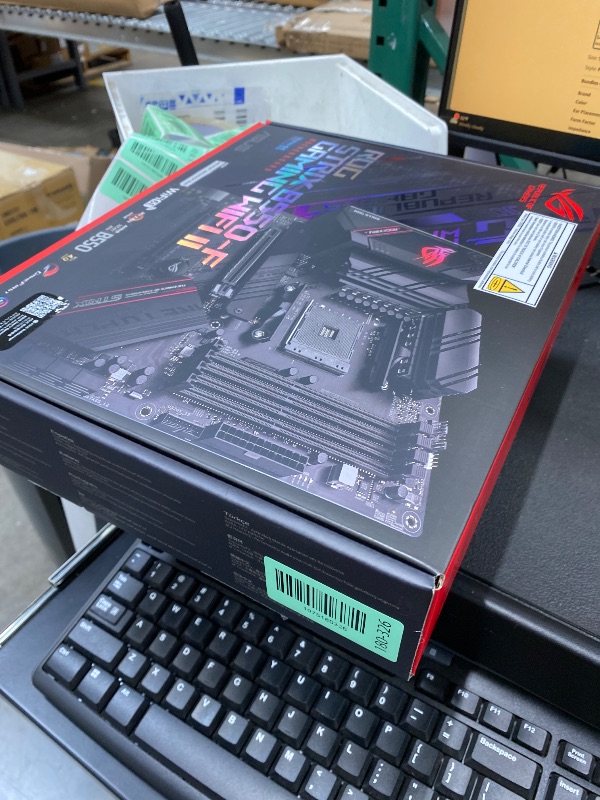 Photo 1 of ****** SEAL BY COMPANY****** ASUS ROG Strix B550-F Gaming WiFi II AMD Socket AM4 ATX DDR4 Motherboard
