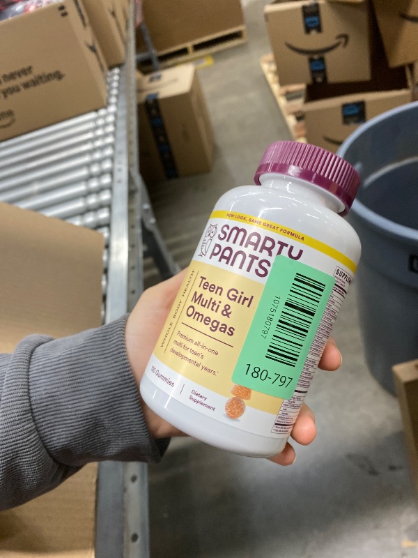 Photo 1 of ***EXP JUNE 15, 2026***SmartyPants Teen Girl Multivitamin Gummies: Omega 3 Fish Oil (EPA/DHA), Vitamin C, D3, B12, Vitamin A, K & Zinc, Gluten Free, Includes Biotin to Support Hair, Skin & Nails, 120 Count (30 Day Supply)***EXP JUNE 15, 2026***