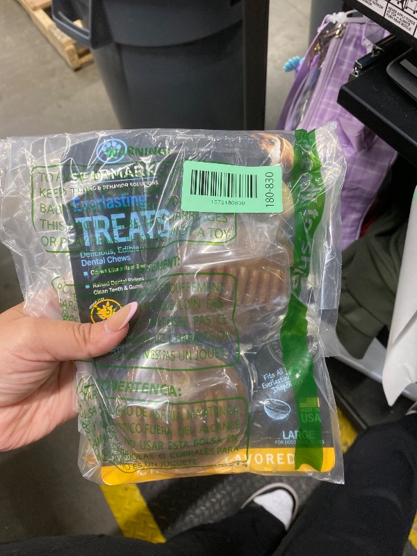 Photo 1 of (4 Pack) Everlasting Large Chicken Treats, Made in The USA