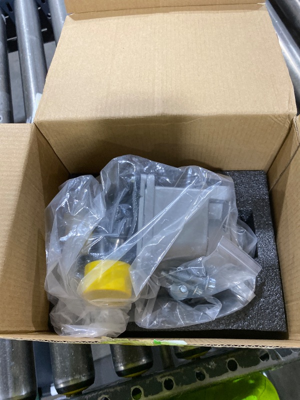 Photo 1 of Electric Engine Water Pump Bolt Kit Replacement for BMW 640i 535i 740i 740Li 135i 335i 335is 335xi 535xi 135is X1 X3 X4 X5 X6 Z4 E60 E61 E82 E88 E90 F01#11517586929 A2C59514607