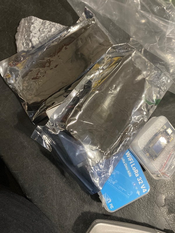 Photo 1 of 2Pcs ESP32 LoRa V4 Development Board +GPS Version +3000mAh Battery + Case Carrying ESP32-S3R2 SX1262 With 915 MHz Antenna WiFi Bluetooth 0.96” OLED LoRa V4 Devices for Ar duino LoRawan IOT (N39,Balck)