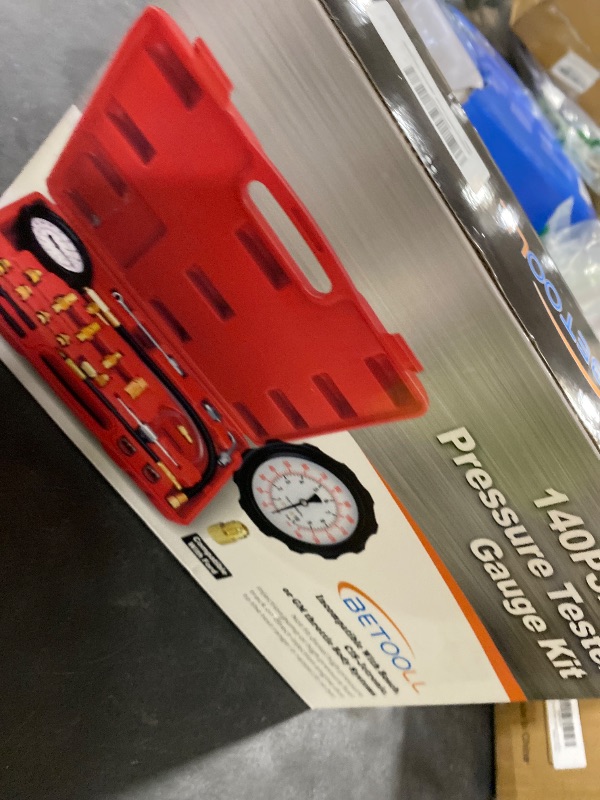 Photo 1 of BETOOLL 0-140PSI Fuel Injector Injection Pump Pressure Tester Gauge Kit Car Tools (Master)
