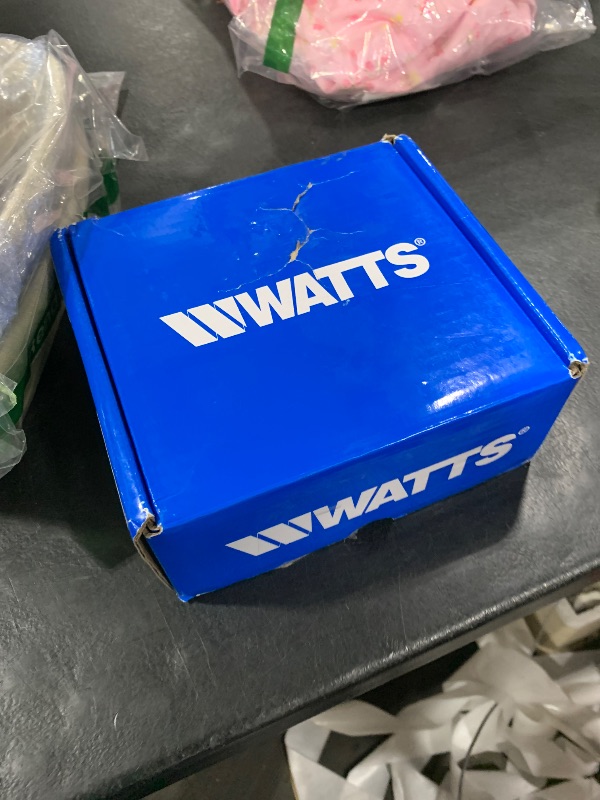 Photo 1 of Watts LF25AUB-Z3 Series 3/4" Lead-Free Cast Copper Silicon Alloy Water Pressure Reducing Valve, NPT Female Union x NPT Female Outlet, Polymer Seat, Low Pressure Applications 10 to 35 psi