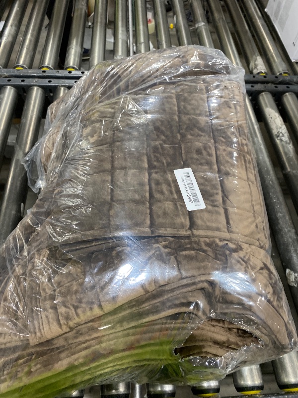 Photo 1 of RECYCO Luxury Velvet Quilt Set King Size Bedding Sets, Ultra Soft Velvet Comforter Set, Lightweight Channel Box Stitch Oversized Bedspread Coverlet for All Season, with 2 Shams, Walnut Brown