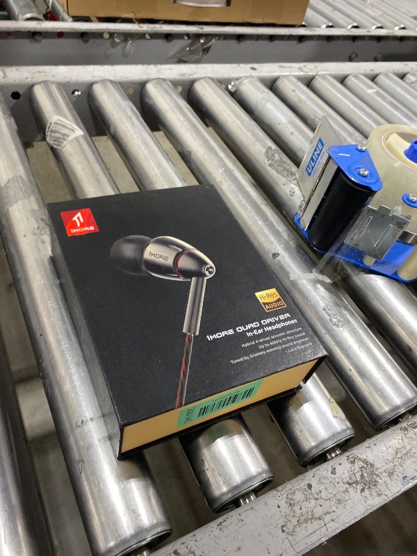 Photo 1 of 1MORE Quad Driver in-Ear Earphones Hi-Res High Fidelity Headphones Warm Bass, Spacious Reproduction, High Resolution, Mic in-Line Remote Smartphones/PC/Tablet - Silver/Gray