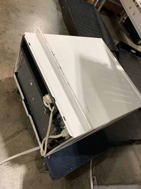 Photo 1 of LG 14000 BTU Window Air Conditioner Energy Saving Dual Inverter Remote Control WiFi Enabled Works w/LG ThinQ, Alexa Washable Filer Ultra-Quiet Cools 700 Sq.Ft. for Large Room AC Unit White LW1522FVSM
