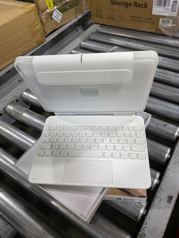 Photo 1 of ESR for iPad Air 11 Inch Case with Keyboard M4/M3/M2 (2026/2025/2024) & iPad Pro 11/Air 5th/4th Gen Keyboard, Easy-Set Magnetic Stand, Portrait/Raised Modes, with Removable Protective Case, White