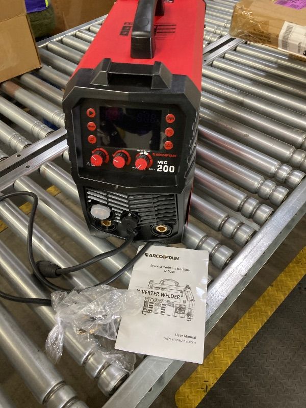 Photo 1 of ***MISSING HARDWARE PIECES SELLING AS IS *** ARCCAPTAIN MIG Welder, 200Amp 6 in 1 Gas MIG/Gasless Flux Core MIG/Stick/Lift TIG/Spot welding/Spool Gun 110V/220V Aluminum Multi Process Welding Machine with LED Digital Display, Burn Back Adjustment