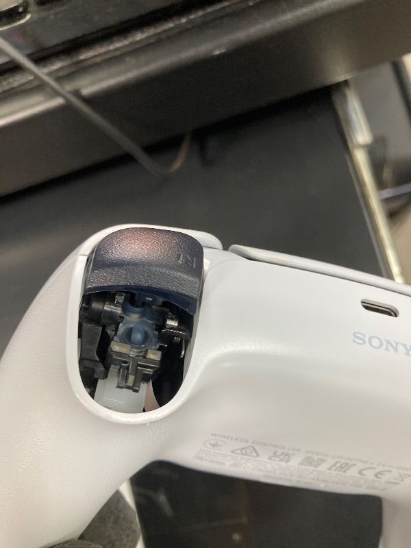 Photo 1 of ***DAMAGED -MISSING PIECE -SELLING AS IS *** PlayStation DualSense™ Wireless Controller - for PS5, PC, MAC & Mobile