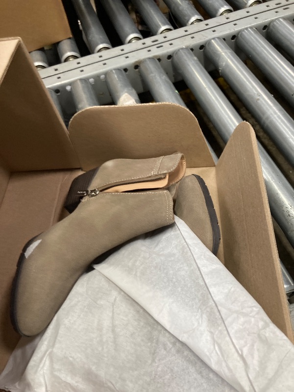 Photo 1 of /***used***Blondo Women's Victory Waterproof Comfortable Fashion Boot, Dark Taupe Suede, 7.5 M
