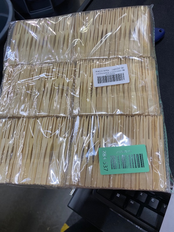 Photo 1 of ***** 2 PACK***** 600PCS Bamboo Appetizer Forks, 3.5 IN Mini Charcuterie Forks, Small Wooden Food Picks Disposable, Fancy Toothpicks for Appetizers Fruit Cocktail Wedding Party Supplies Charcuterie Boards Accessories